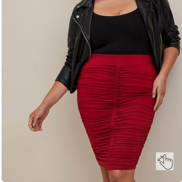 NWT Torrid Size 1 (14/16) Red Super Soft High Waist Shirred Pencil Skirt - Picture 5 of 6